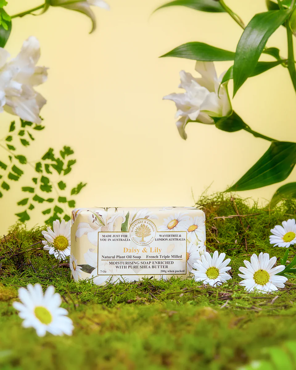 Wavertree & London Daisy & Lilly Soap Bar | Moisturizing Triple-Milled Bar with Shea Butter | Gentle on Skin